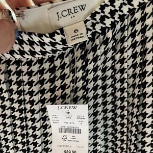 Jcrew skirt . Never worn. Black and white.